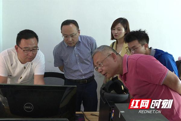 红网常德市委宣传部督导安乡融媒体中心建设工作