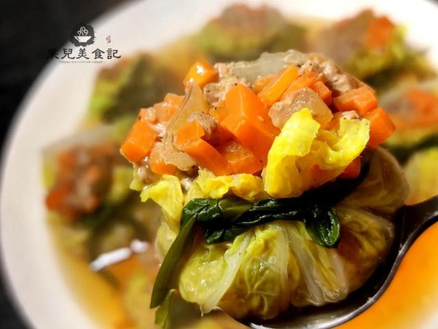 年夜饭家宴待客，用白菜做一道“吉祥菜”，寓意美好，好吃不贵
