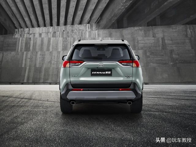 两种动力三种四驱 RAV4荣放这台“神车”到底该怎么选？