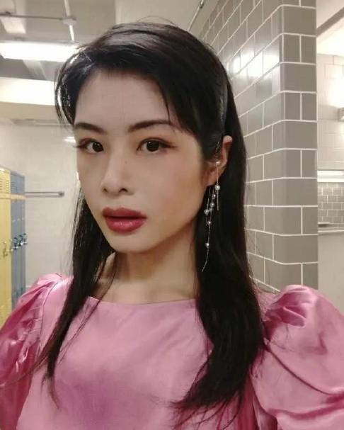 超级宝妈@许可馨到底是什么人？这种＂糟糠＂留学生背后，引出育儿的深思