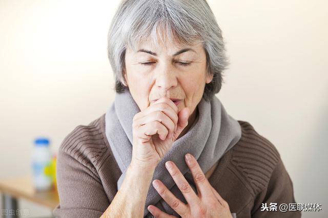 咳嗽反复老是不好了？若伴有这4个症状，或是肺癌到访