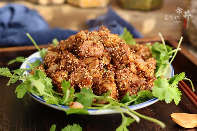 炒孜然羊肉时，羊肉切片还是切块？方法对了，炒出来比吃烤串还香