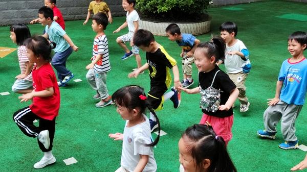 雪莲花|相约云端，迎江区墨子巷幼儿园千余名幼儿“动起来”欢迎接奥林匹克日