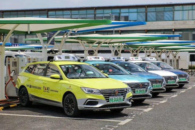 为什么再多的充电桩都觉得不够用？