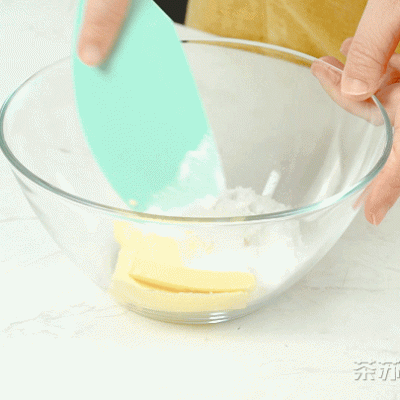 学会这道流心牛乳挞，想低调都不行