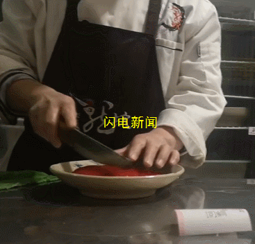 记者|这家知名网红火锅店出事了