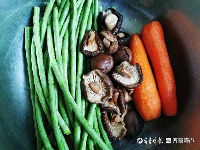 壹粉食堂｜不发面的水晶小笼蒸包，香得流油馋到你了吗？