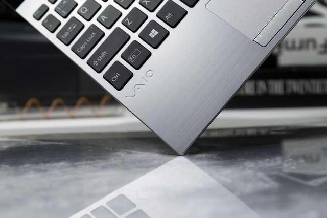 勇哥科技：VAIO SX12评测 十代芯轻量易携带，接口丰富超满足