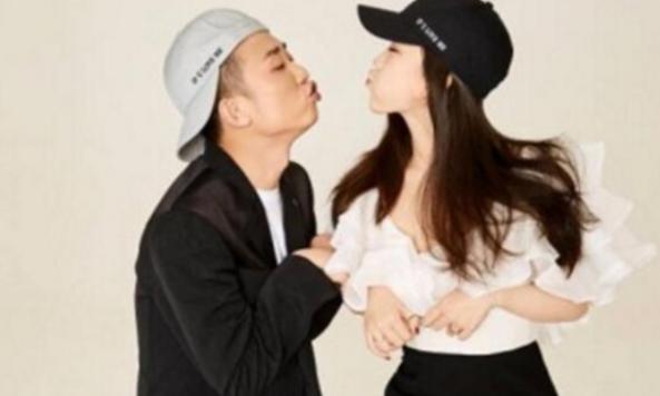 32岁说唱歌手官宣妻子怀孕喜讯，晒与小8岁娇妻贴鼻尖照太甜蜜影视交流地