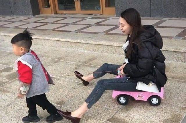 你的育儿经:有种“带娃”叫小姨,各种不按套路:小朋友,你是否有很多问号?