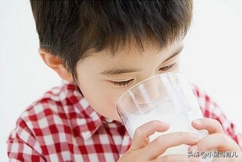 超级宝妈■只因一杯牛奶，就成为同龄人中的“小巨人”，妈妈快让孩子试试看