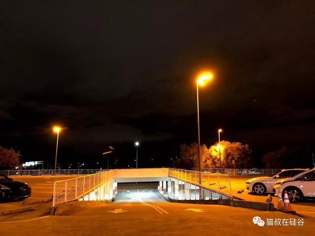 巅峰选择：苹果iPhone X和三星Note 8哪家强？