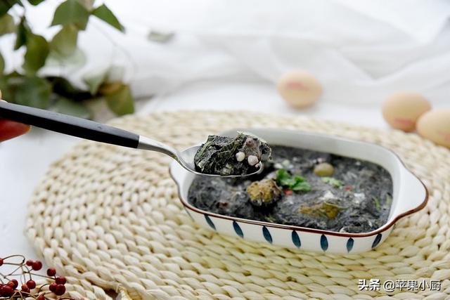 三个鸡蛋一段葱，蒸的小海鲜味道真不错，好吃不好看，真挺鲜的