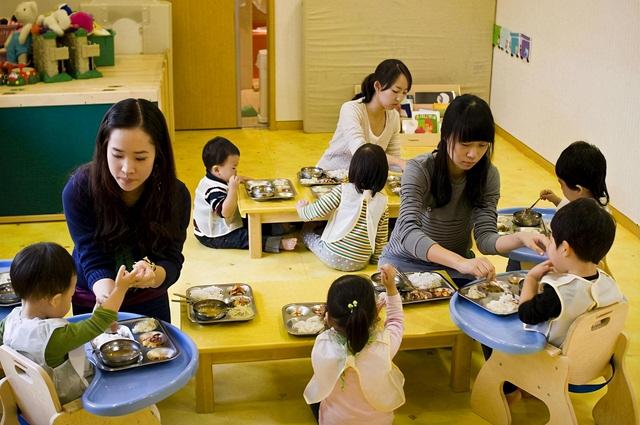 4岁男孩2个月换6家幼儿园，被“劝退”的原因，家长要反思