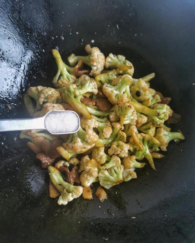 让孩子爱上菜花，低油少盐干锅菜花，简单又方便的健康美味，太香