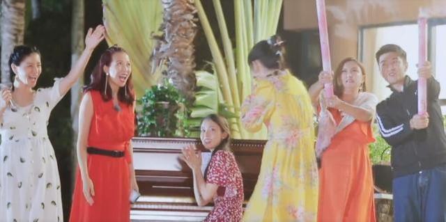 带翅膀的蜗牛|妻子团给谢娜准备生日惊喜，谁注意她第一个抱的是谁？关系很亲近