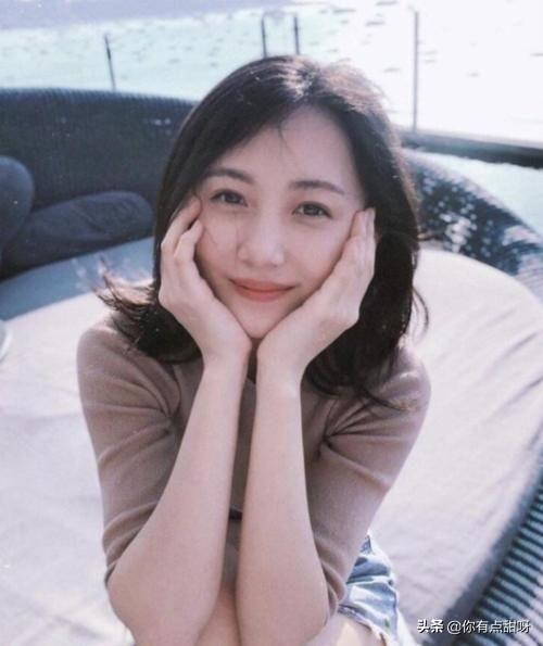 公公是张丰毅，婆婆是吕丽萍，出道5年都没火，却被靳东意外带红|资讯早知道