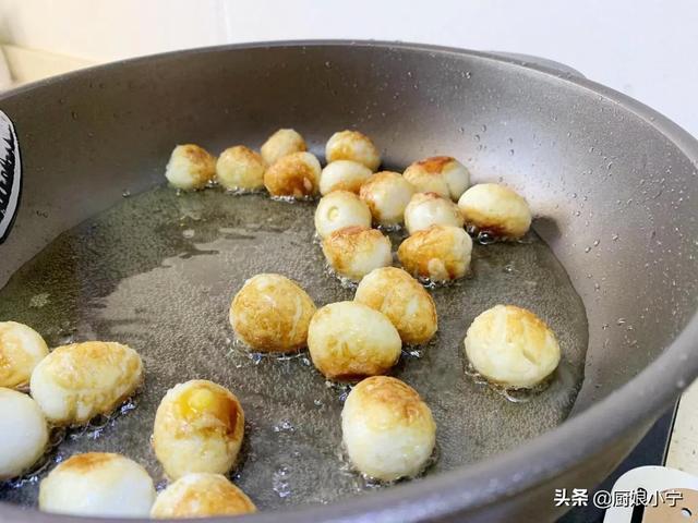 饭店38一份虎皮鹌鹑蛋，教你在家做，成本5块钱，比卖的还好吃