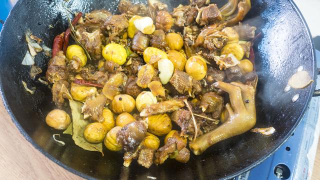 这才是鹅肉最好吃的做法，掌握这个技巧，肉质细腻醇厚，越吃越香