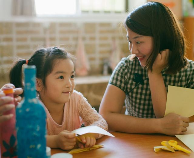 你的孩子也许正在接受冷暴力，新型幼儿园关系，很少有家长知道