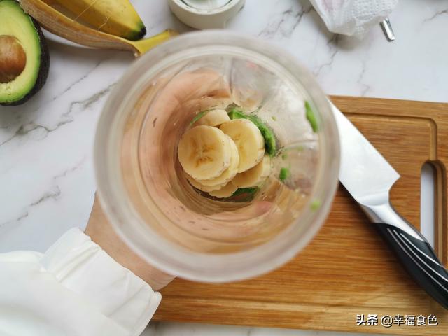 超级宝妈■孩子不吃牛油果怎么办?只需要加半根香蕉,口感更好,孩子也喜欢