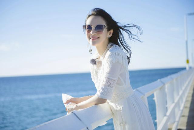 叶舞翩翩|章子怡17岁时有多撩人？大学时期旧照曝光，这才是真正的“玉女”