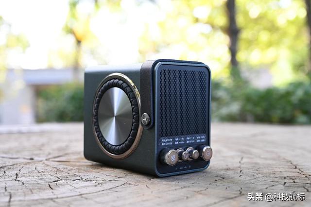 不止好听，唱K也不在话下，带上艾特铭客金刚6随处开趴