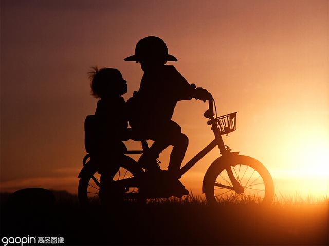 你的育儿经|六一快乐：愿你永葆童心，真诚且快乐