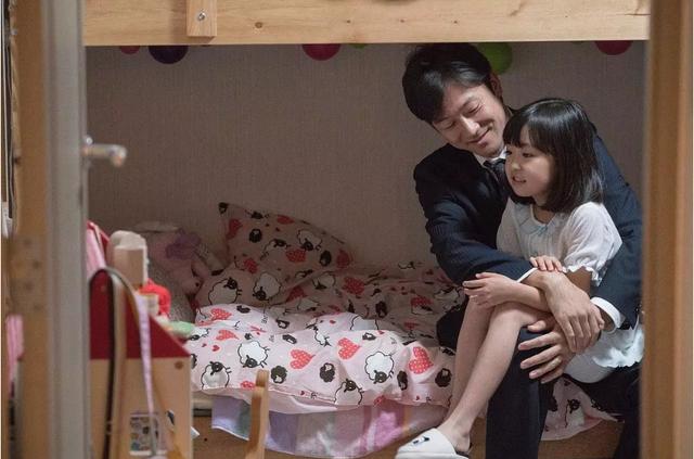 你的育儿经|二宝叫哥哥起床被起床气吓到不敢动 网友:小肚子紧张得一鼓一鼓