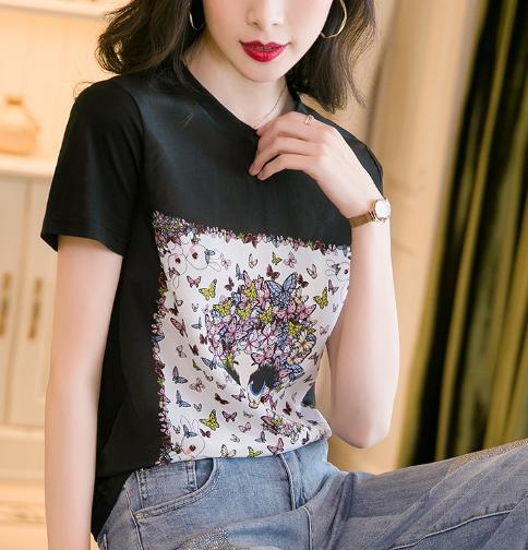 普拉达女王三伏天到了，连衣裙扔了吧，这些小衫，显瘦显肤白，走哪都特吸眼