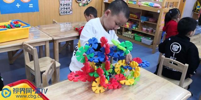 视界网|潼南：幼儿园开园首日 幼儿萌态百出
