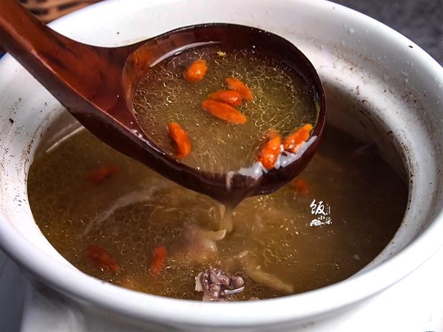 冬至快到了，教大家炖鸡汤，老母鸡学会这样炖，好喝更滋补