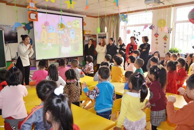 「天使宝贝」从教十年，幼师妈妈表示不让自己孩子上幼儿园，原因值得家长深思