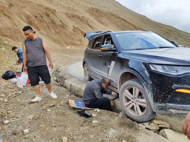 [世界那么大]广州夫妻自驾西藏DAY5，走最烂的川藏线看最美的风景，这里叫芒康