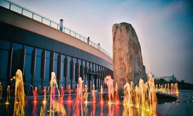 长兴岛第一家海鲜新风味的餐厅，你拔草了吗？