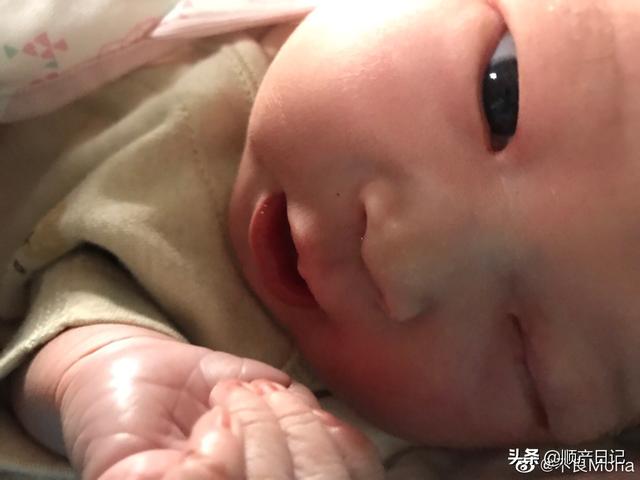 超级宝妈|顺产日记：宝宝抱到我身边，是这么亲切又这么陌生