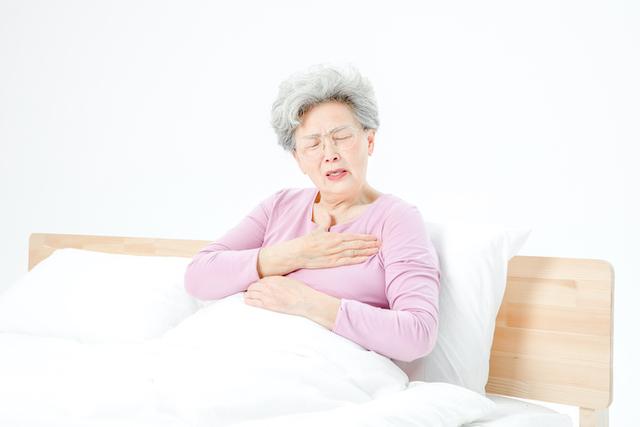 超级宝妈■一个65岁姥姥哭诉，“别帮女儿带娃”，背后的原因很无奈