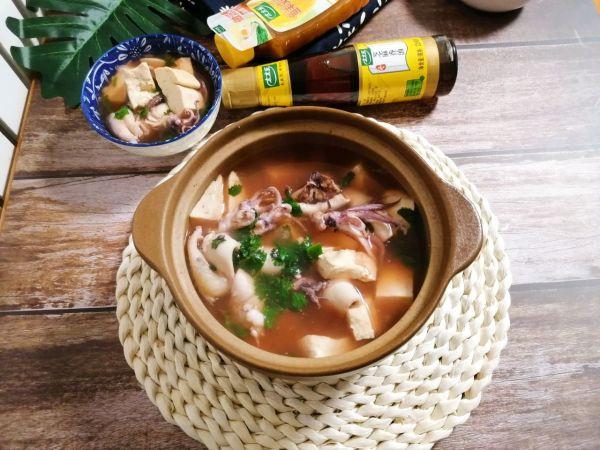 #太太乐鲜鸡汁芝麻香油#超简单的笔管炖豆腐