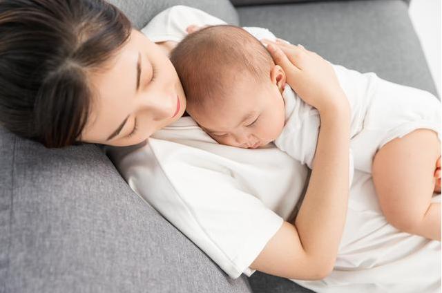 你的育儿经|为什么小宝宝刚出生，就能准确辨认出妈妈？这3个方式有点暖心
