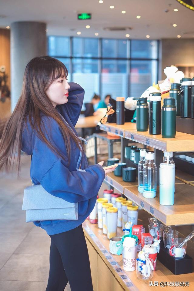 宜丽客手包、数码收纳包，秋冬季节小哥哥、小姐姐出行的最爱