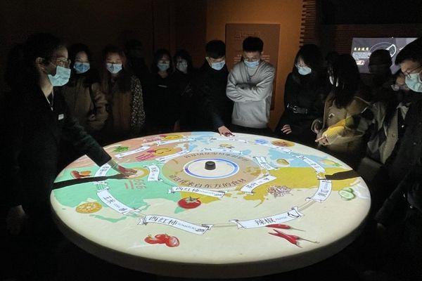 创业|团石狮市委举办返乡大学生代表与青年企业家交流活动