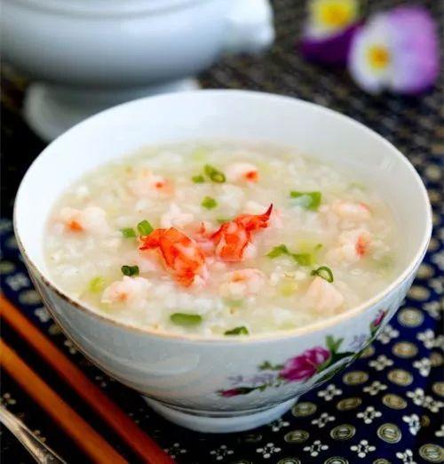 『超级宝妈』催乳不必大鱼大肉，这几道“下奶粥”才是产妇最爱！