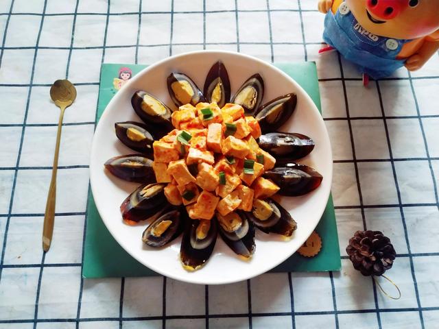 老妈喜欢了三十年的家常菜，成本不到5块钱，一辈子吃不够