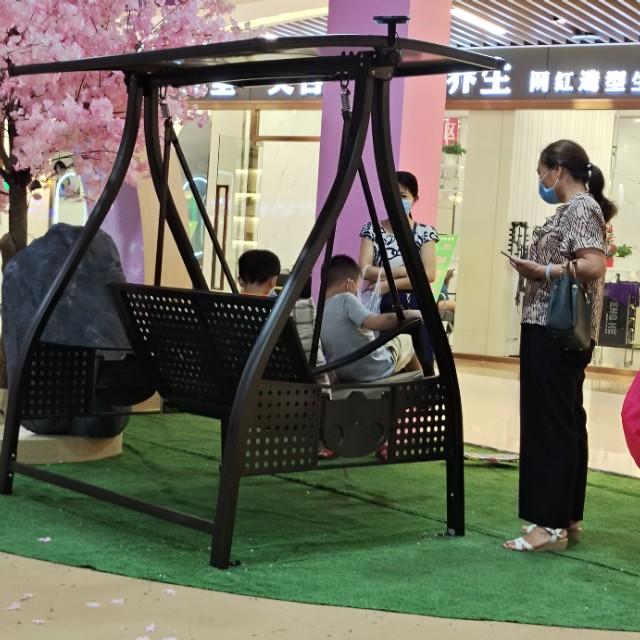 你的育儿经|67岁产女自然受孕曾遭质疑 高龄顺产 一剖二顺 新生儿健康的例子