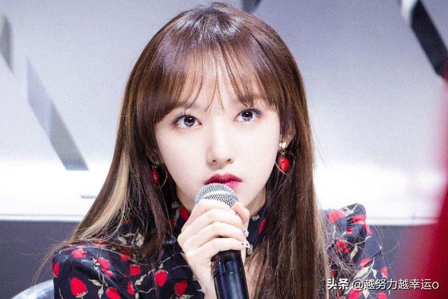 带翅膀的蜗牛|程潇生理期坚持录跑男，遇高压水枪，看清坐姿：对节目最大的尊重