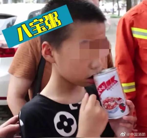 【光明网】心疼！3岁女娃，手掌卷入跑步机……“熊孩子”的花样被卡