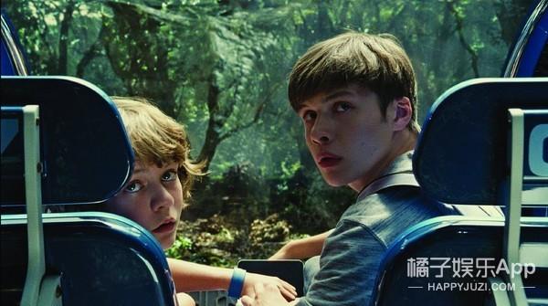 原味哆啦|还记得《钢铁侠3》里救下Tony的男孩吗，他现在长这样