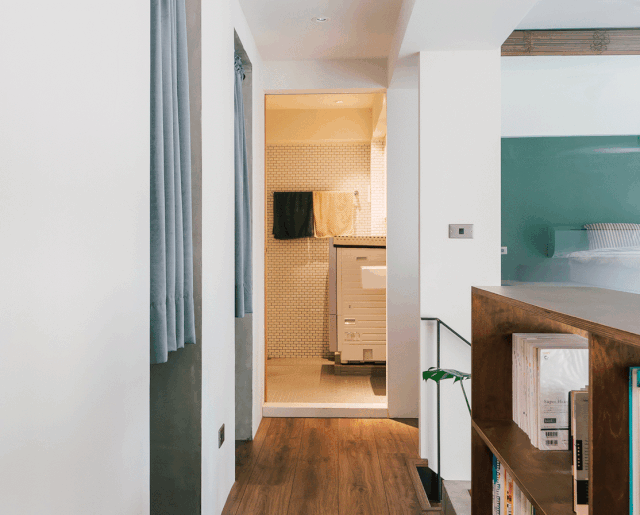 参观闺蜜86㎡复式新房，一进玄关就被迷住，客厅不做电视墙很赞