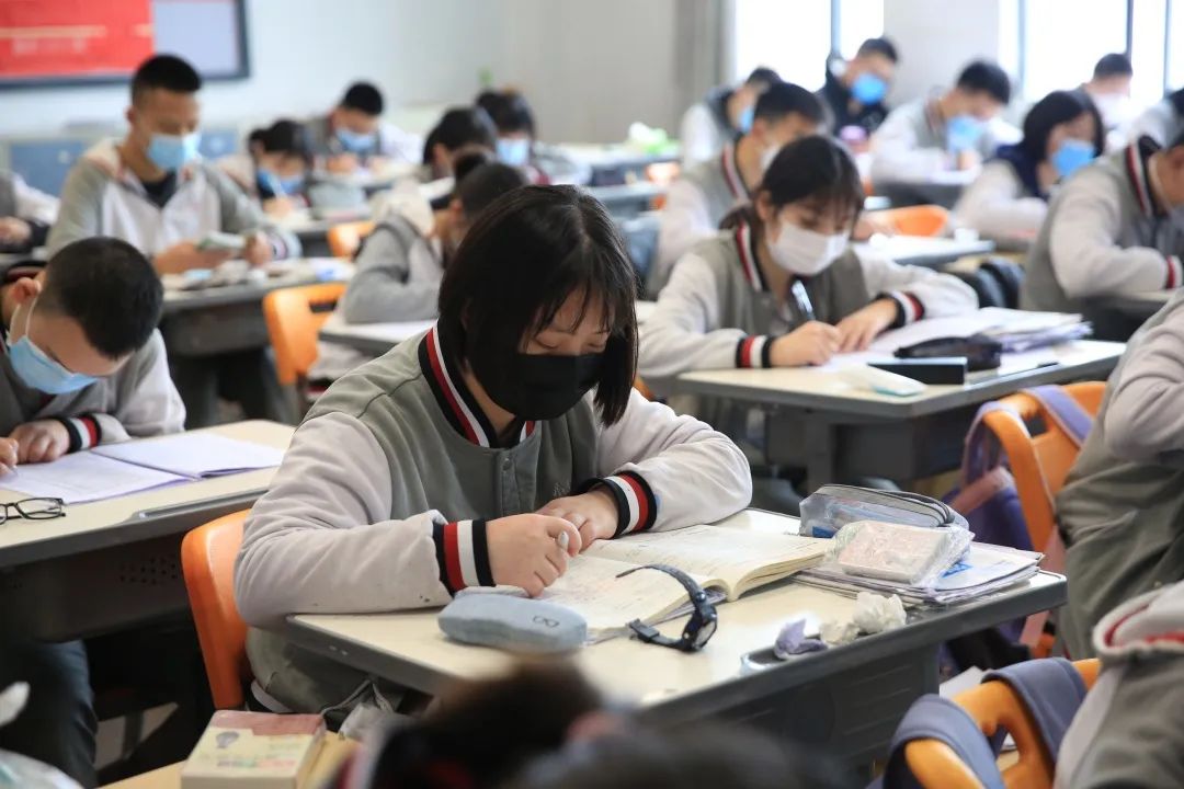 暖先生格调@家长注意了！学生返校要这样（这个省做了示范）
