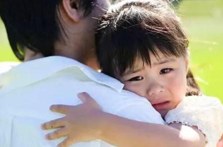 你的育儿经▲宝妈生下7斤男宝，儿子“没眼睛”急坏小两口，医生检查后笑出声